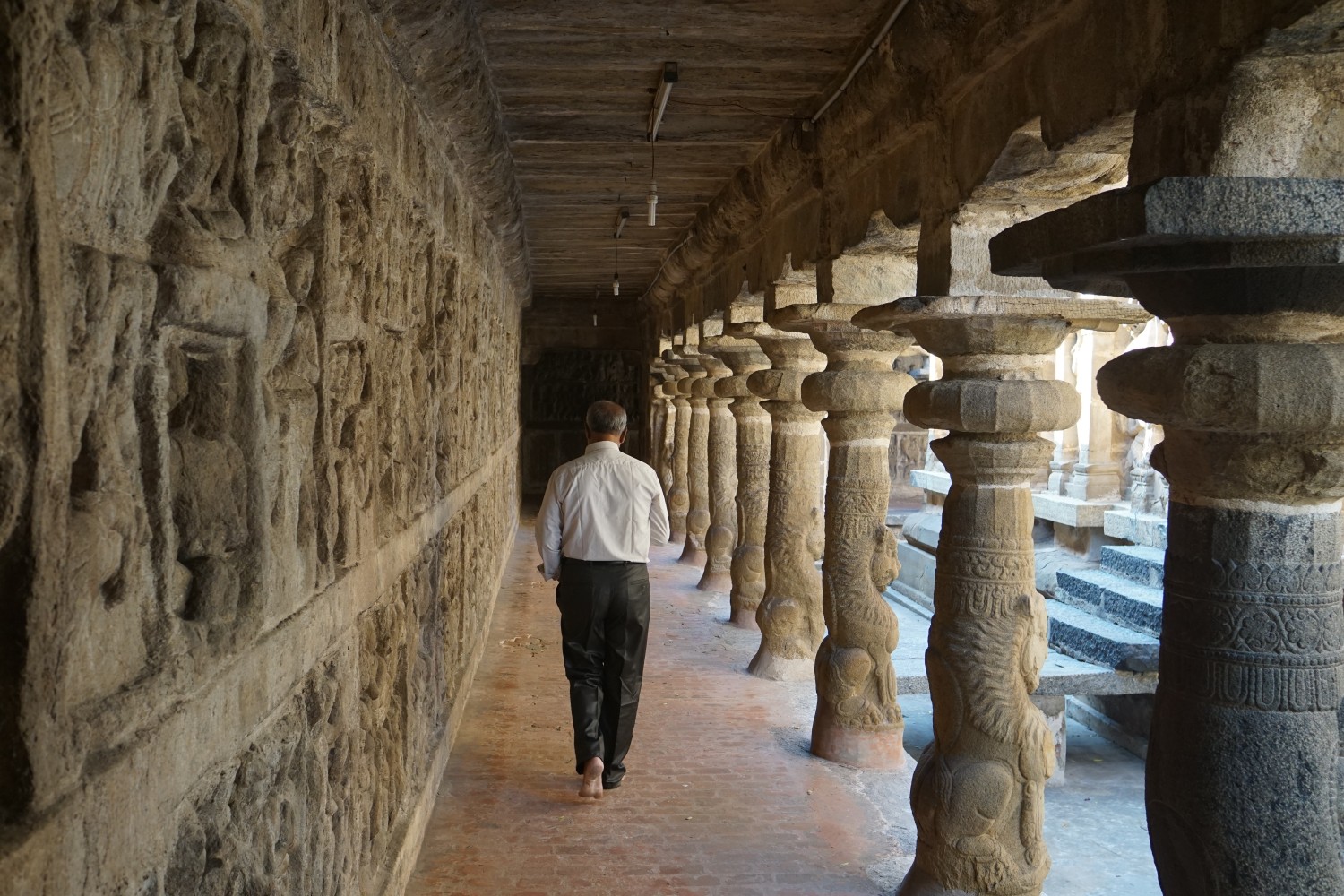kanchipuram-temple-patio